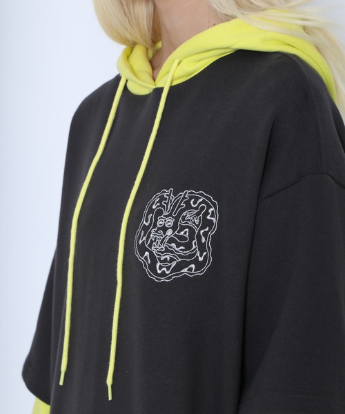 PUNYUS(プニュズ)の「配色フェイクレイヤードパーカー(パーカー・レディース・スミクロ/ワインレッド/杢グレー/ブルー・3/4)」の9枚目の写真