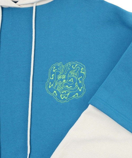 PUNYUS(プニュズ)の「配色フェイクレイヤードパーカー(パーカー・レディース・スミクロ/ワインレッド/杢グレー/ブルー・3/4)」の7枚目の写真