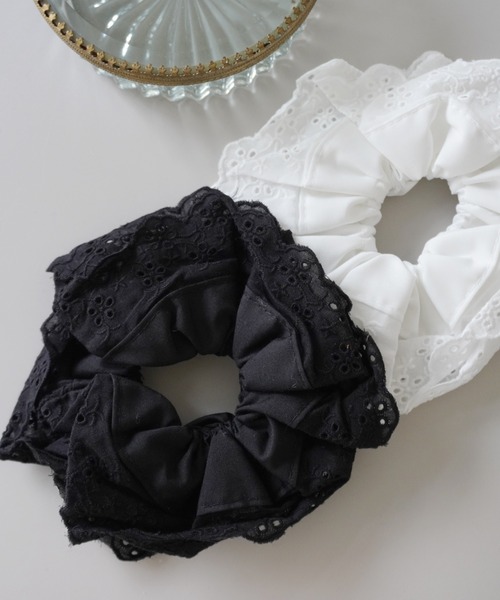 IMARI（イマリ）の「【 IMARI / イマリ 】 パンチングレース ガーリー シュシュ（シュシュ・レディース・ホワイト/ブラック/レッド/イエロー/ブルー/ピンク・FREE）」の11枚目の写真