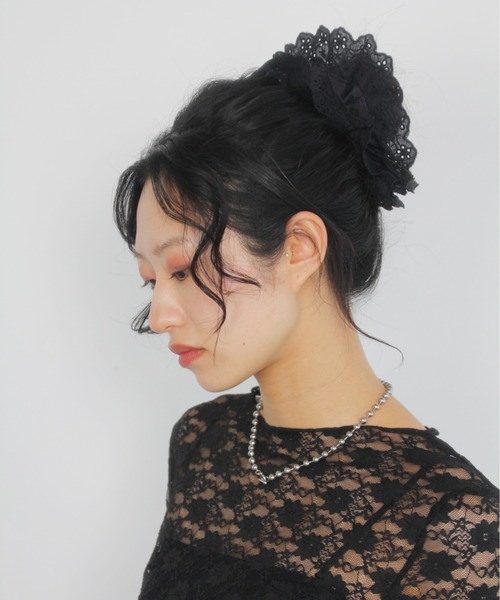 IMARI（イマリ）の「【 IMARI / イマリ 】 パンチングレース ガーリー シュシュ（シュシュ・レディース・ホワイト/ブラック/レッド/イエロー/ブルー/ピンク・FREE）」の13枚目の写真