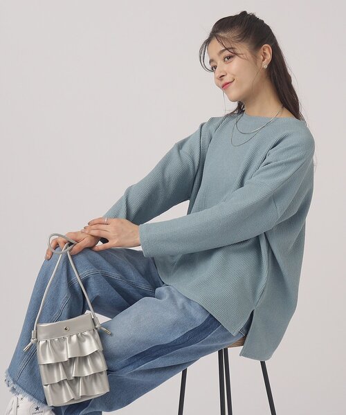 SHOO・LA・RUE（シューラルー）の「◆【体型カバー/洗える】大人のラフコーデに ゆるスリット リブトップス（Tシャツ/カットソー・レディース・ホワイト/チャコールグレー/ブルー/ピンク系・00）」の3枚目の写真