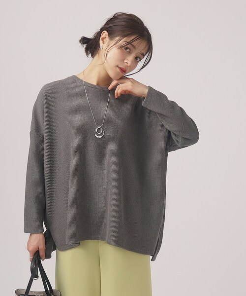 SHOO・LA・RUE（シューラルー）の「◆【体型カバー/洗える】大人のラフコーデに ゆるスリット リブトップス（Tシャツ/カットソー・レディース・ホワイト/チャコールグレー/ブルー/ピンク系・00）」の13枚目の写真