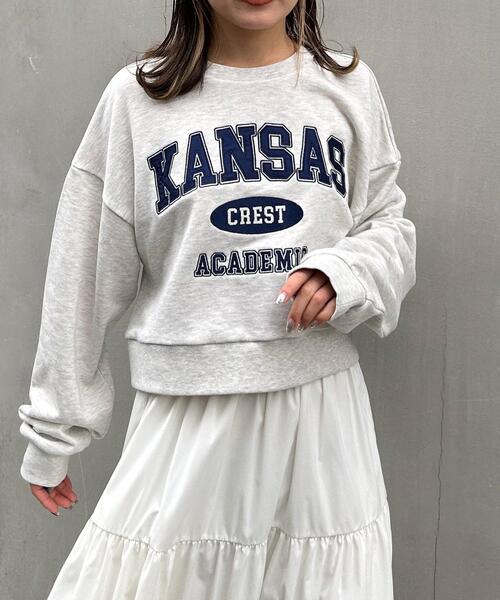 INGNI（イング）の「カレッジロゴショートトップス（スウェット・レディース・ブラック/オートミール/ライトブルー/オフホワイト・M）」の4枚目の写真