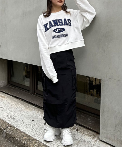 INGNI（イング）の「カレッジロゴショートトップス（スウェット・レディース・ブラック/オートミール/ライトブルー/オフホワイト・M）」の8枚目の写真