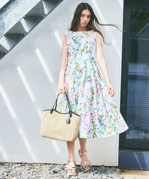 TOCCA(トッカ)の「RIBBON KNOT SPORTS SANDALS サンダル(サンダル・レディース・ベージュ系/ブラック系・SMALL/MEDIUM/LARGE)」の3枚目の写真