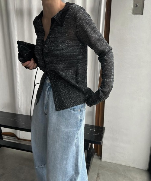 WILLFULLY(ウィルフリー)の「sheer lame deep slit shirt knit(ニット/セーター・レディース・ブラック/タン/ライトブルーグレー・FREE)」の7枚目の写真