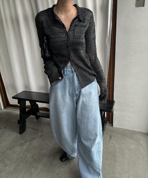 WILLFULLY(ウィルフリー)の「sheer lame deep slit shirt knit(ニット/セーター・レディース・ブラック/タン/ライトブルーグレー・FREE)」の8枚目の写真