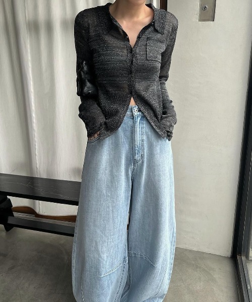 WILLFULLY(ウィルフリー)の「sheer lame deep slit shirt knit(ニット/セーター・レディース・ブラック/タン/ライトブルーグレー・FREE)」の10枚目の写真