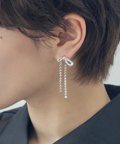 GOLDY（ゴールディ）の「ドット チェーン リボン ピアス（ピアス（両耳用）・レディース・ブラック/シルバー系その他/ゴールド/シルバー・FREE）」の3枚目の写真