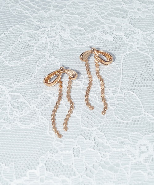 GOLDY（ゴールディ）の「ドット チェーン リボン ピアス（ピアス（両耳用）・レディース・ブラック/シルバー系その他/ゴールド/シルバー・FREE）」の4枚目の写真