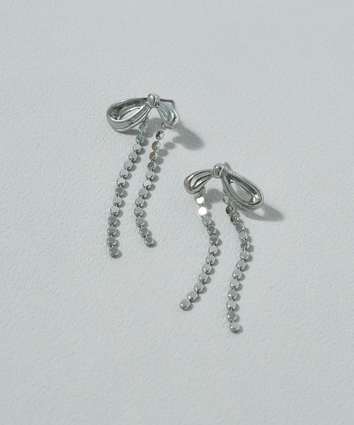 GOLDY（ゴールディ）の「ドット チェーン リボン ピアス（ピアス（両耳用）・レディース・ブラック/シルバー系その他/ゴールド/シルバー・FREE）」の7枚目の写真