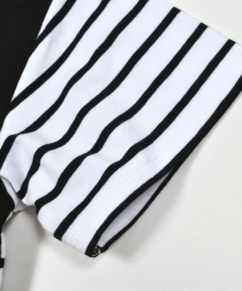 BeBe（ベベ）の「無地×ボーダー切り替えダンガリーポケット半袖Tシャツ(80~160cm)（Tシャツ/カットソー・キッズ・ブルー系その他2/ブラック系その他・140cm/130cm/150cm/100cm/110cm/120cm/90cm/80ｃｍ）」の11枚目の写真