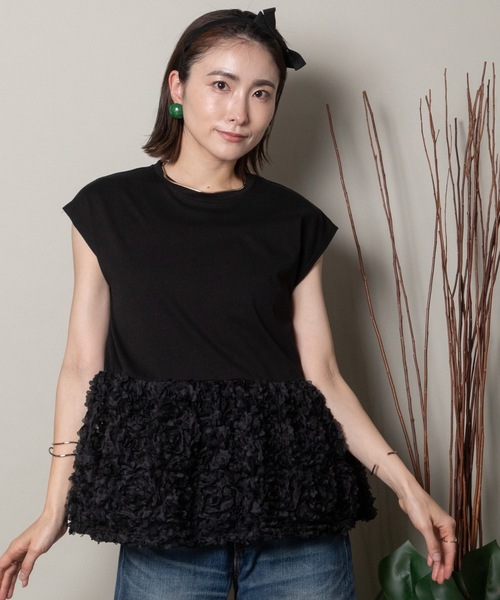 MHBG TOKYO(エムエイチビージートーキョー)の「裾チュール フリルデザインTEE(Tシャツ/カットソー・レディース・ブラック/アイボリー・FREE)」の2枚目の写真
