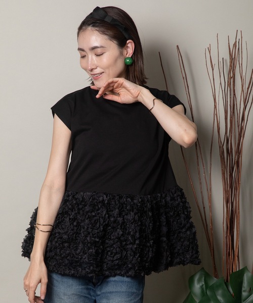 MHBG TOKYO(エムエイチビージートーキョー)の「裾チュール フリルデザインTEE(Tシャツ/カットソー・レディース・ブラック/アイボリー・FREE)」の8枚目の写真