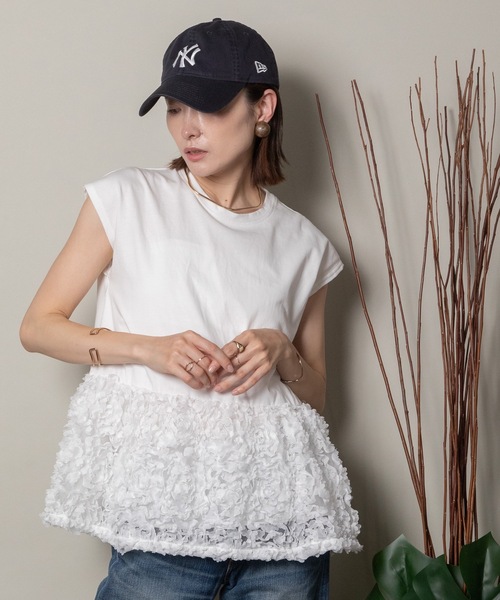 MHBG TOKYO(エムエイチビージートーキョー)の「裾チュール フリルデザインTEE(Tシャツ/カットソー・レディース・ブラック/アイボリー・FREE)」の4枚目の写真