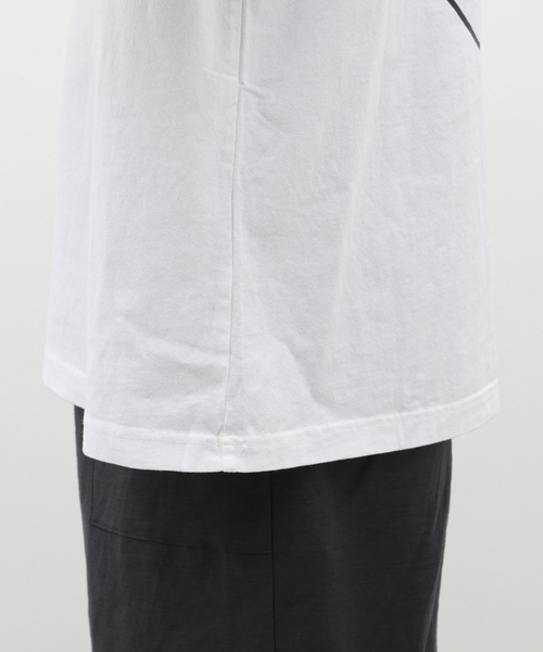 JOURNAL STANDARD(ジャーナルスタンダード)の「BOILER ROOM / ボイラールーム HYDRATE T-SHIRT SS24SS10OFW(Tシャツ/カットソー・メンズ・ホワイト・MEDIUM/LARGE)」の6枚目の写真