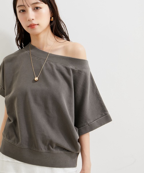 VIS(ビス)の「【洗える】ピグメント加工ワンショルプルオーバー(Tシャツ/カットソー・レディース・チャコールグレー/ベージュ系その他/ピンク系その他2・FREE)」の2枚目の写真