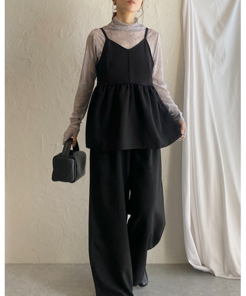 She's Closet(シーズクローゼット)の「ペプラムギャザーキャミソールビスチェ&ロングワイドパンツセットアップ(セットアップ・レディース・アイボリー/ブラック/モカ・FREE)」の5枚目の写真