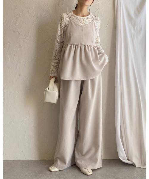 She's Closet(シーズクローゼット)の「ペプラムギャザーキャミソールビスチェ&ロングワイドパンツセットアップ(セットアップ・レディース・アイボリー/ブラック/モカ・FREE)」の11枚目の写真