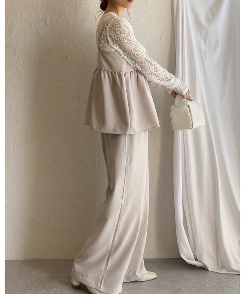She's Closet(シーズクローゼット)の「ペプラムギャザーキャミソールビスチェ&ロングワイドパンツセットアップ(セットアップ・レディース・アイボリー/ブラック/モカ・FREE)」の12枚目の写真