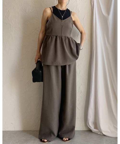 She's Closet(シーズクローゼット)の「ペプラムギャザーキャミソールビスチェ&ロングワイドパンツセットアップ(セットアップ・レディース・アイボリー/ブラック/モカ・FREE)」の19枚目の写真