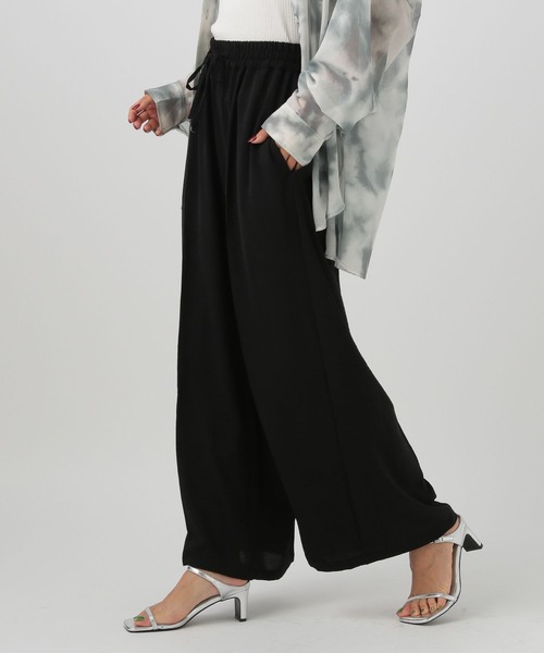 BAYFLOW（ベイフロー）の「[涼しくてシワになりにくい♪]ワイドイージーパンツ（その他パンツ・レディース・アイボリー/グリーン系/ブラック/グレイッシュベージュ/エンジ・FREE）」の2枚目の写真