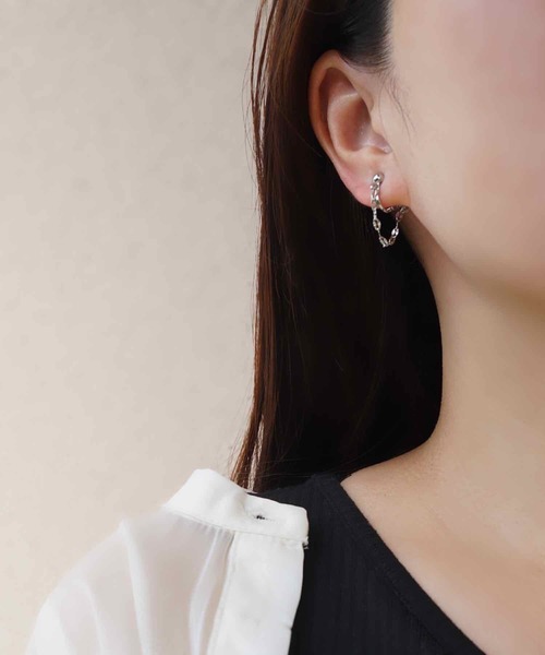 CERCA（チェルカ）の「saran jewelry/デザイン ペタル チェーン ミニ イヤリング（イヤリング・レディース・ゴールド/シルバー・FREE）」の5枚目の写真