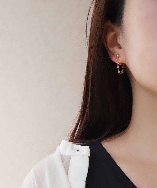 CERCA（チェルカ）の「saran jewelry/デザイン ペタル チェーン ミニ イヤリング（イヤリング・レディース・ゴールド/シルバー・FREE）」の8枚目の写真