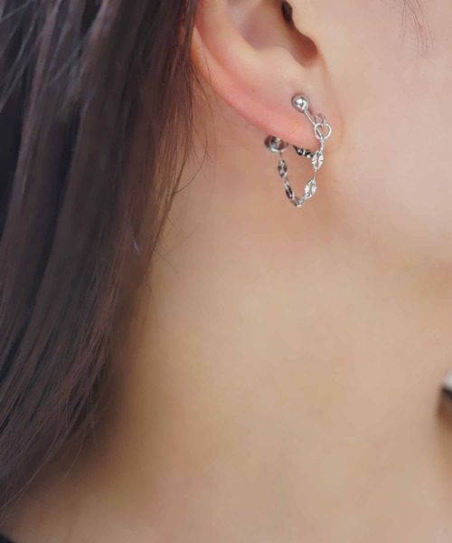 CERCA（チェルカ）の「saran jewelry/デザイン ペタル チェーン ミニ イヤリング（イヤリング・レディース・ゴールド/シルバー・FREE）」の9枚目の写真