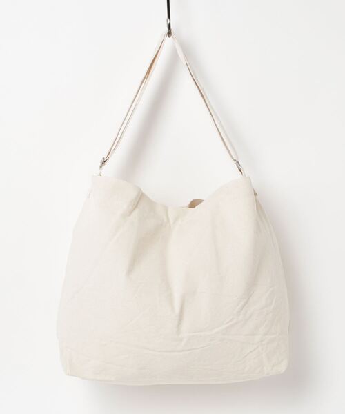 Lee(リー)の「Lee/リー ロゴ ワンポイント刺繍 ビッグショルダーバッグ/ニュースペーパーバッグ/レディース メンズ/大容量(ショルダーバッグ・レディース・ブラック/オフホワイト/シルバー・FREE)」の10枚目の写真