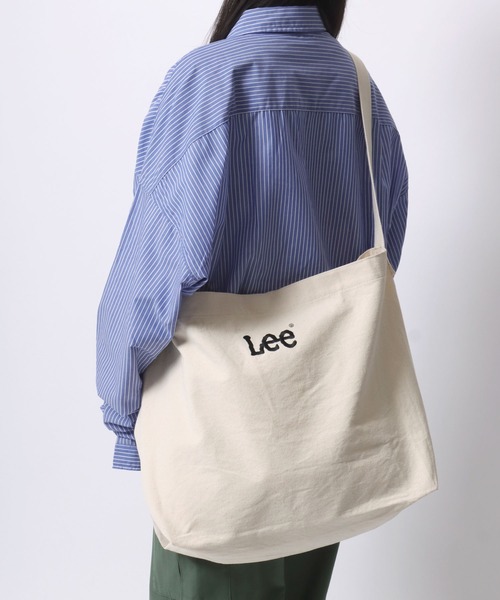 Lee(リー)の「Lee/リー ロゴ ワンポイント刺繍 ビッグショルダーバッグ/ニュースペーパーバッグ/レディース メンズ/大容量(ショルダーバッグ・レディース・ブラック/オフホワイト/シルバー・FREE)」の21枚目の写真