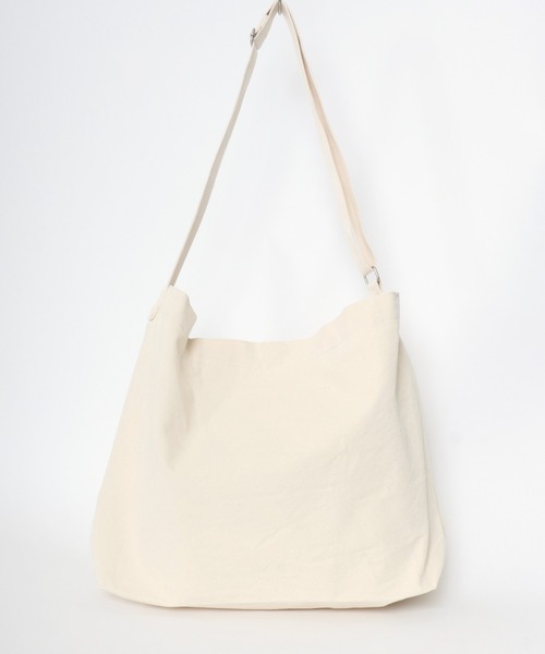 Lee(リー)の「Lee/リー ロゴ ワンポイント刺繍 ビッグショルダーバッグ/ニュースペーパーバッグ/レディース メンズ/大容量(ショルダーバッグ・レディース・ブラック/オフホワイト/シルバー・FREE)」の7枚目の写真