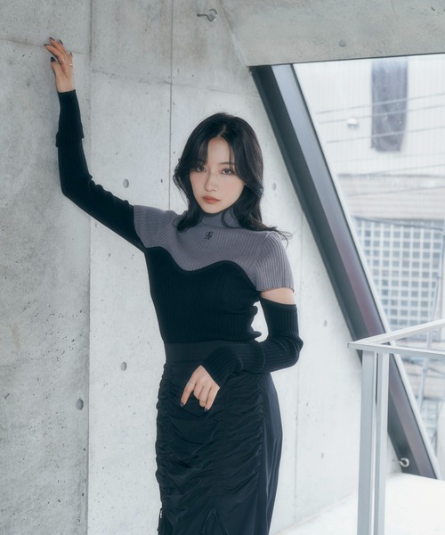 ANDGEEBEE（アンジービー）の「コルセットデザインニット（ニット/セーター・レディース・ホワイト/グレー・FREE）」の10枚目の写真