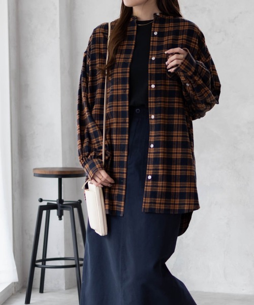 NAVY(ネイビー)の「NAVY ルーズ チェックチュニックシャツ 綿100%(シャツ/ブラウス・レディース・ネイビー/ベージュ/ブラック/ブルー・フリー)」の20枚目の写真