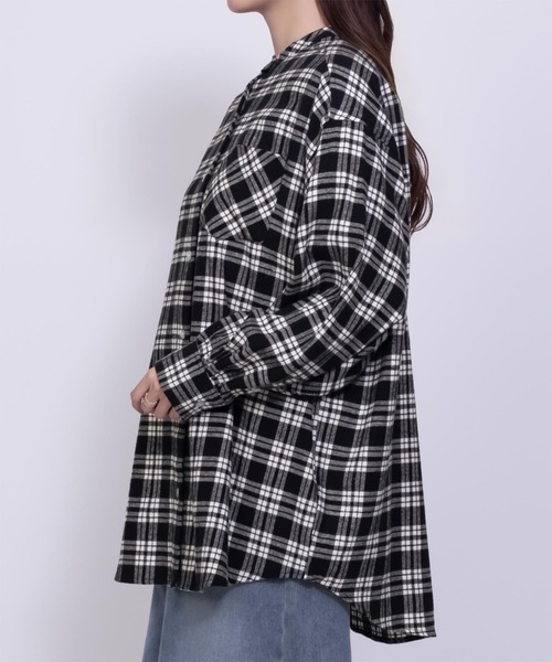 NAVY(ネイビー)の「NAVY ルーズ チェックチュニックシャツ 綿100%(シャツ/ブラウス・レディース・ネイビー/ベージュ/ブラック/ブルー・フリー)」の11枚目の写真