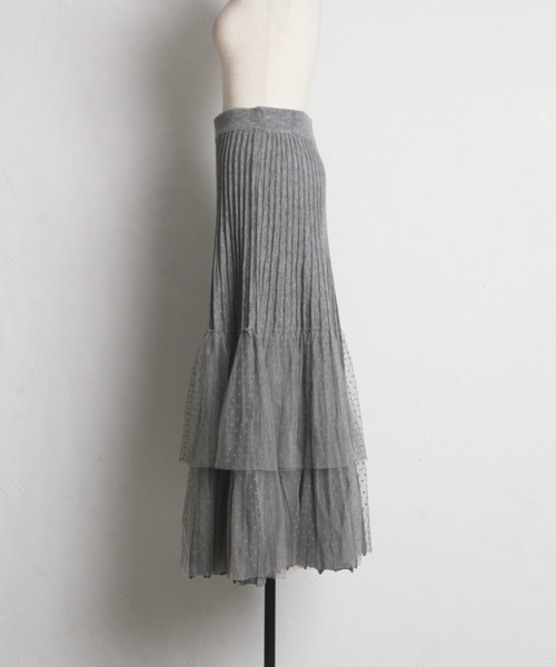 tocco closet（トッコ　クローゼット）の「【ZOZO限定】ドットチュールティアードニットスカート（スカート・レディース・ブラック/グレー・M）」の5枚目の写真