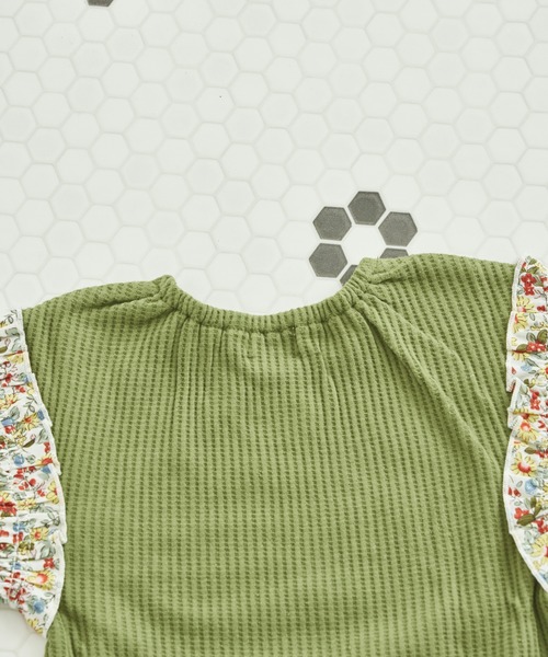 pairmanon（ペアマノン）の「【リンクコーデ】【ベビー】 ワッフル 袖フリル アソート 長袖ロンパース（ロンパース・キッズ・ブラック/ベージュ/ミント/グリーン系その他/ホワイト系その他/ピンク/テラコッタ/ブラウン/パープル系その他/アイボリー/ブラック系その他2/ホワイト系その他2/ホワイト系その他4/ブラック系その他/ブルー・80/70）」の20枚目の写真