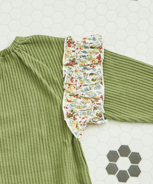 pairmanon（ペアマノン）の「【リンクコーデ】【ベビー】 ワッフル 袖フリル アソート 長袖ロンパース（ロンパース・キッズ・ブラック/ベージュ/ミント/グリーン系その他/ホワイト系その他/ピンク/テラコッタ/ブラウン/パープル系その他/アイボリー/ブラック系その他2/ホワイト系その他2/ホワイト系その他4/ブラック系その他/ブルー・80/70）」の22枚目の写真