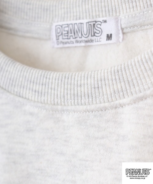 PEANUTS(ピーナッツ)の「PEATNUTS 日常柄プリント裏起毛トレーナー(スウェット・メンズ・オートミール/マスタード/チャコール/アイボリー/ピンクベージュ/ネイビー・S/M/L)」の13枚目の写真