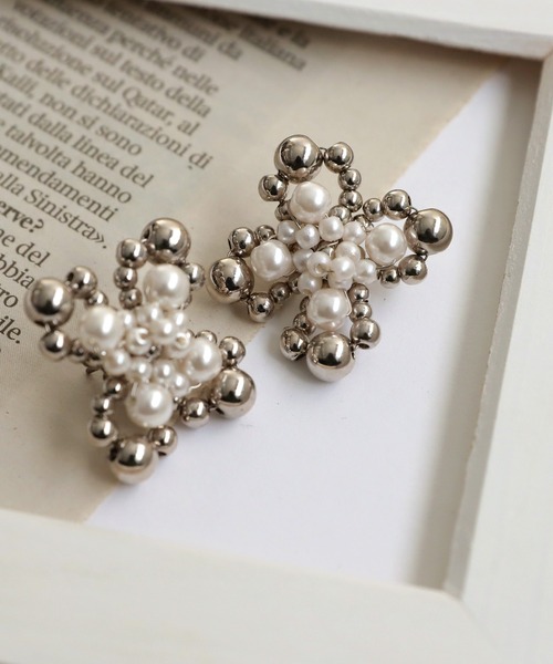 antiqua(アンティカ)の「フラワーパールピアス(ピアス(両耳用)・レディース・シルバー・FREE)」の9枚目の写真