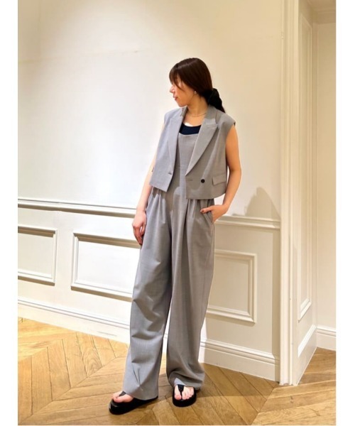 allureville(アルアバイル)の「ストレッチトロサロペットパンツ(サロペット/オーバーオール・レディース・ブラック/ベージュ/グレー系その他・1/2)」の8枚目の写真