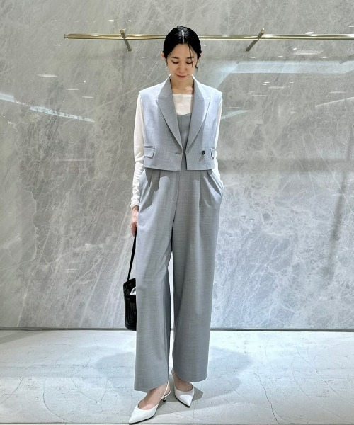allureville(アルアバイル)の「ストレッチトロサロペットパンツ(サロペット/オーバーオール・レディース・ブラック/ベージュ/グレー系その他・1/2)」の17枚目の写真
