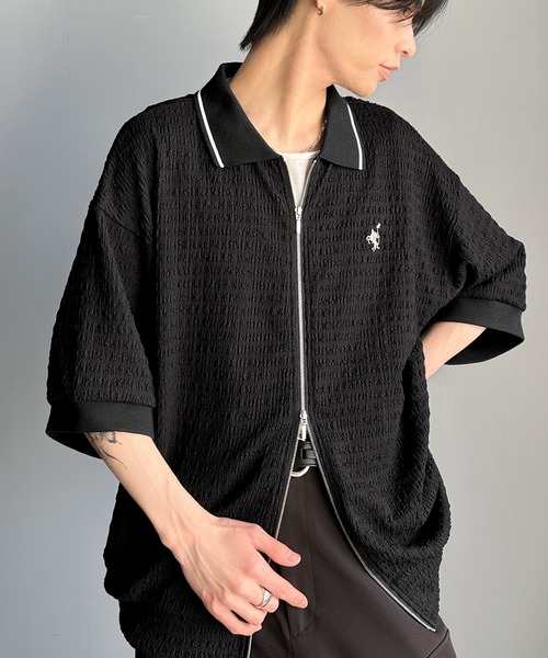 classicalelf（クラシカルエルフ）の「抜け感叶える大人の上品スポーティ。ポロ襟ダブルファスナージャガードトップス（半袖）（Tシャツ/カットソー・メンズ・ブラック/アイボリー・LARGE/MEDIUM/X-LARGE）」の5枚目の写真