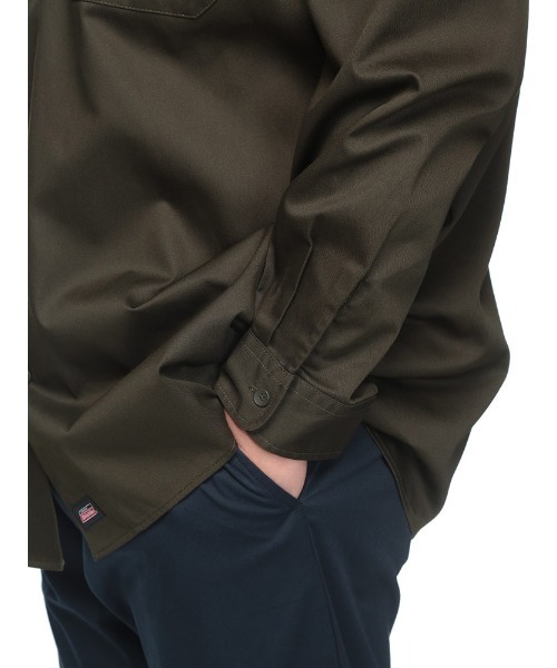 Dickies(ディッキーズ)の「GENUINE Dickies (ジェニュインディッキーズ) 無地 フラップポケット ツイルワークシャツ 51600020(シャツ/ブラウス・メンズ・ブラック/カーキ・3L/4L/5L)」の18枚目の写真