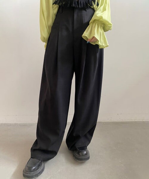 NOUNLESS（ナウンレス）の「【NOUNLESS/ナウンレス】CHECK RELAX WIDE PANTS（スラックス・レディース・グレー・1/2）」の8枚目の写真