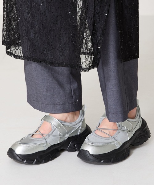 ORiental TRaffic(オリエンタルトラフィック)の「チューブストラップデザインベルトスニーカー/OT3751(スニーカー・レディース・シルバー/ピンク/ブラック・41/39/40/35/36/37/38)」の9枚目の写真