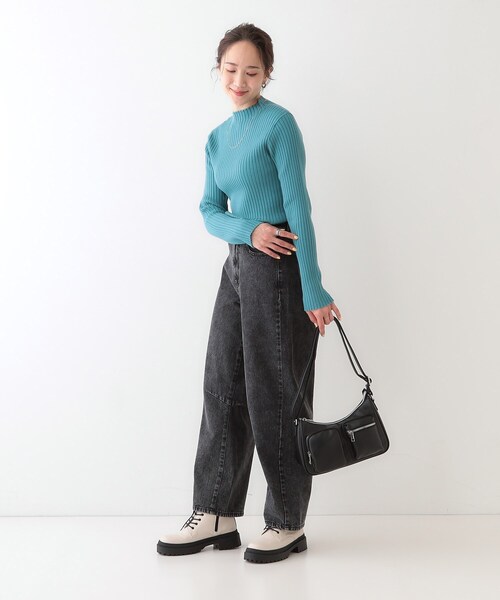 SHOO・LA・RUE(シューラルー)の「フロント2ポケットショルダーバッグ(ショルダーバッグ・レディース・ブラック/グレー/ブロンズ・00)」の20枚目の写真