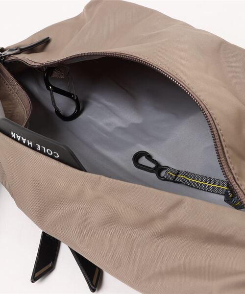 セール】セントラル スリングバッグ mens（ボディバッグ