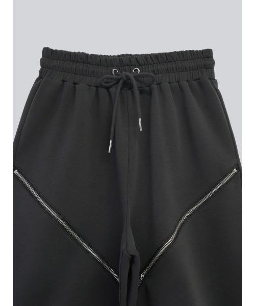 Uenui(ウニュイ)の「ランダム ジップ イージーパンツ(スウェットパンツ・レディース・ブラック/グレー・SMALL/MEDIUM)」の10枚目の写真