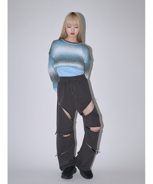 Uenui(ウニュイ)の「ランダム ジップ イージーパンツ(スウェットパンツ・レディース・ブラック/グレー・SMALL/MEDIUM)」の3枚目の写真